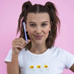 What's My Line? Eyeliner Action 6 What's My Line? Eyeliner Action -Redken Butik 101204 86975 1682689137