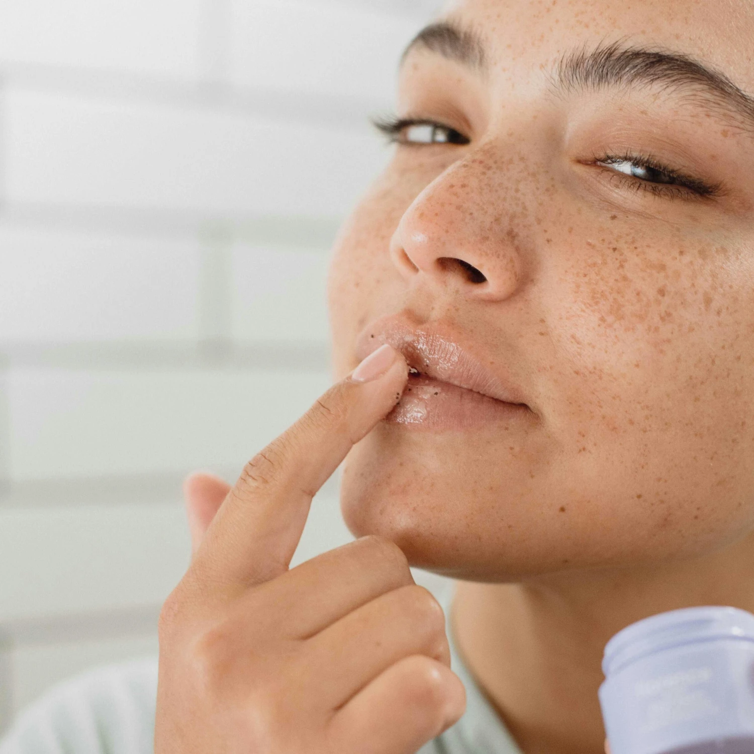 Pout Party Coffee Lip Scrub 3 Pout Party Coffee Lip Scrub - Bild 3