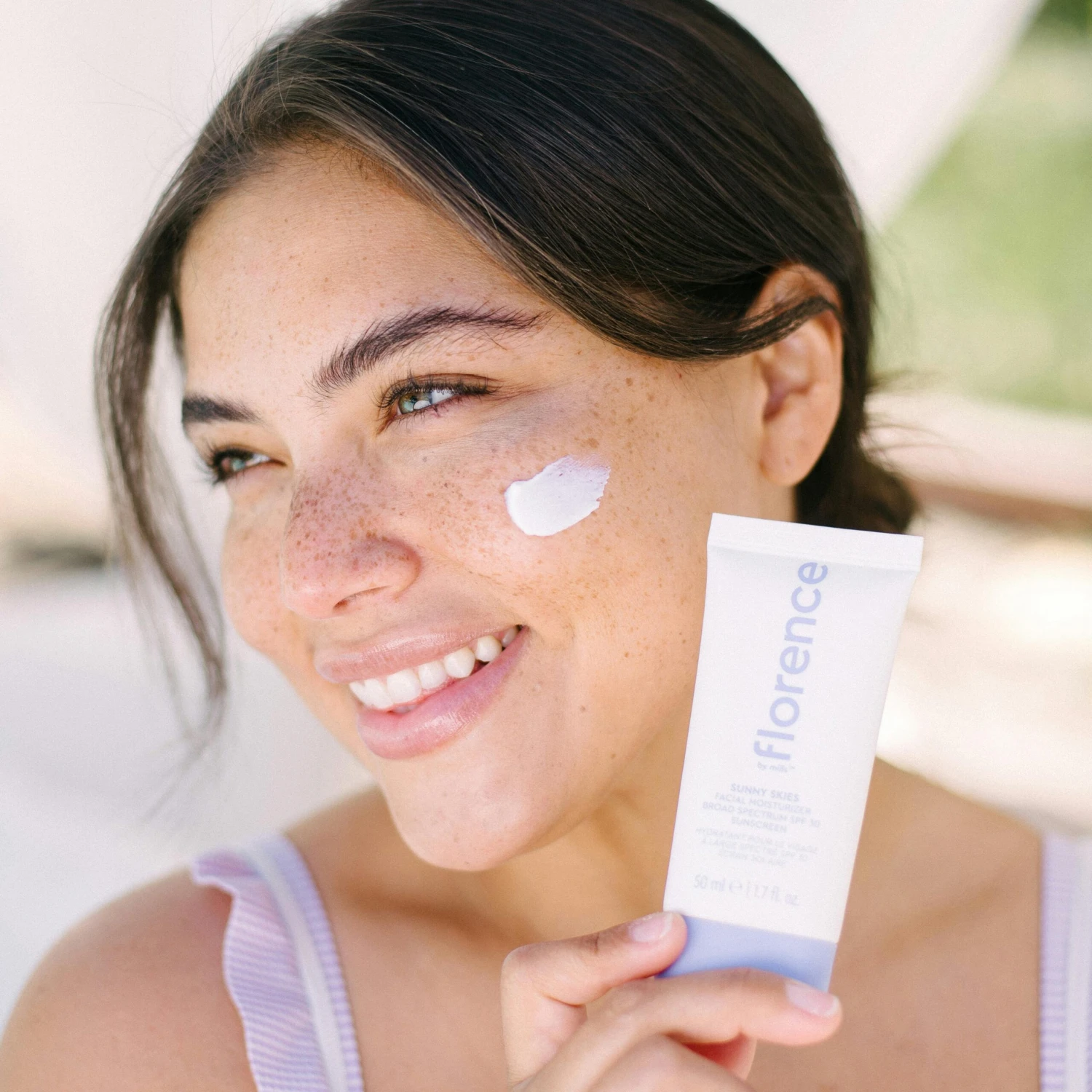 Sunny Skies Facial Moisturizer Broad Spectrum SPF30 2 Sunny Skies Facial Moisturizer Broad Spectrum SPF30 - Bild 2