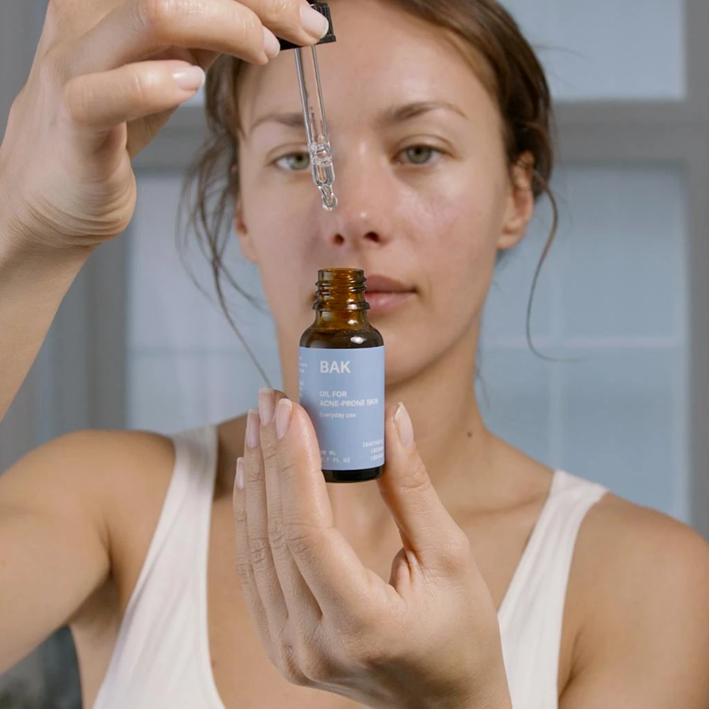 Oil For Acne-Prone Skin 3 Oil For Acne-Prone Skin - Bild 3