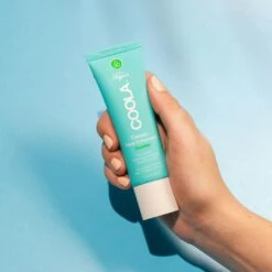 Coola Classic Face Sunscreen Cucumber SPF30 9 Coola Classic Face Sunscreen Cucumber SPF30 -Redken Butik 109042 53853 1689331935