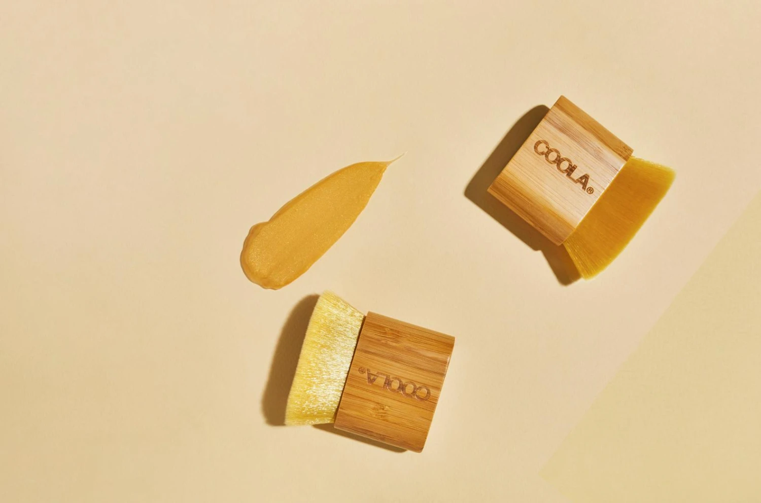 Coola Sunless Tan Kabuki Brush 2 Coola Sunless Tan Kabuki Brush - Bild 2