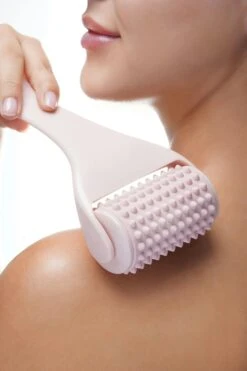 Massaging Body Roller 7 Massaging Body Roller -Redken Butik 109678 69368 1689930419