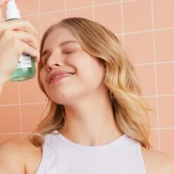 Isle Of Paradise Medium Self Tanning Water -Redken Butik 112351 63537 1692702129