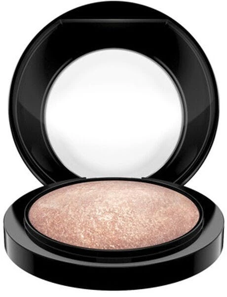 MAC Mineralize Skinfinish Soft And Gentle 1 MAC Mineralize Skinfinish Soft And Gentle