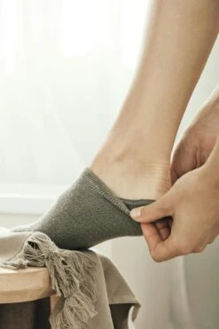 Meraki Moisturising Sock Grey 5 Meraki Moisturising Sock Grey -Redken Butik 7286 77788 1669722020