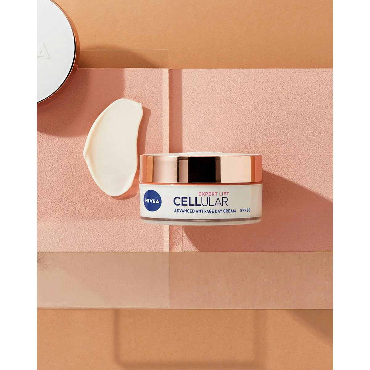 NIVEA Hyaluron Cellular Filler Elasticity Reshape Day Cream SPF30 4 NIVEA Hyaluron Cellular Filler Elasticity Reshape Day Cream SPF30 - Bild 4