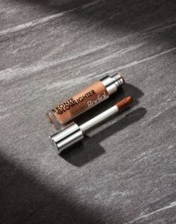 Rodial Bronze Glowlighter -Redken Butik 96509 85145 1677239700