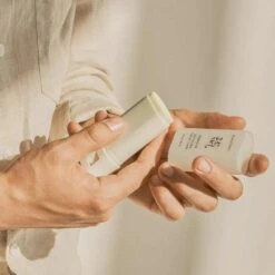 Matte Sun Stick Mugwort + Camilia SPF50 PA++++ -Redken Butik 99756 86337 1681460976